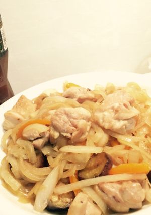 簡単☆鶏肉と玉ねぎの焼肉タレ炒め-レシピのメイン写真