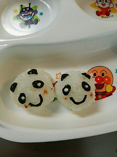 2歳児食事☆パンダおにぎり-レシピのメイン写真