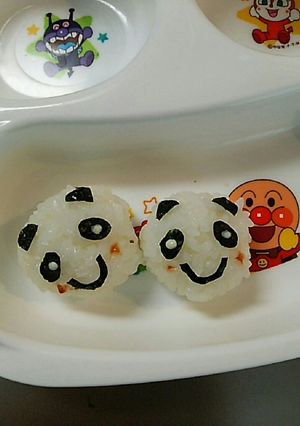 2歳児食事☆パンダおにぎり-レシピのメイン写真
