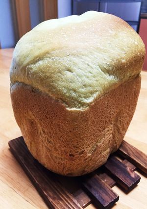HBで簡単♡ 抹茶みたいな青汁パン-レシピのメイン写真