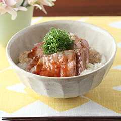 A picture of アメリカン・ポーク ローストポーク丼.