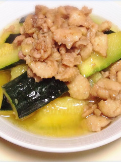 ズッキーニと鶏皮で簡単放置煮!-レシピのメイン写真