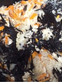 ひじきの炊き込み御飯-レシピのメイン写真