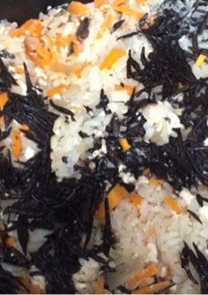 ひじきの炊き込み御飯-レシピのメイン写真