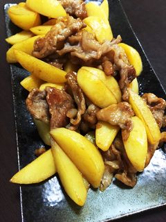 じゃがいもと豚肉のオイスターバター炒め-レシピのメイン写真