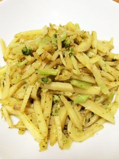 ジャガイモとブロッコリーのカレー炒め-レシピのメイン写真