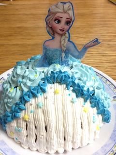 簡単 キャラ ドームケーキ☆エルサ-レシピのメイン写真