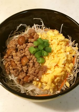 なめこのスパイシー三色丼-レシピのメイン写真