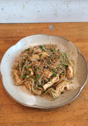 モヤシ・油あげ・納豆の辛子醤油炒め-レシピのメイン写真