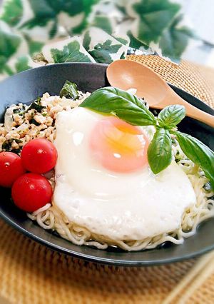 ガパオ風冷やし塩らーめん♪-レシピのメイン写真