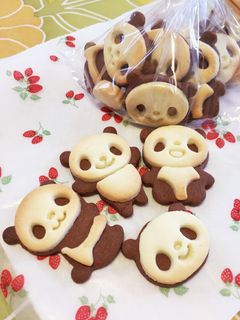 子供喜ぶ♪さくさくパンダの型抜きクッキー-レシピのメイン写真