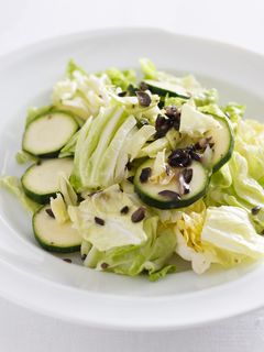 ズッキーニとキャベツのアンチョビサラダ-レシピのメイン写真