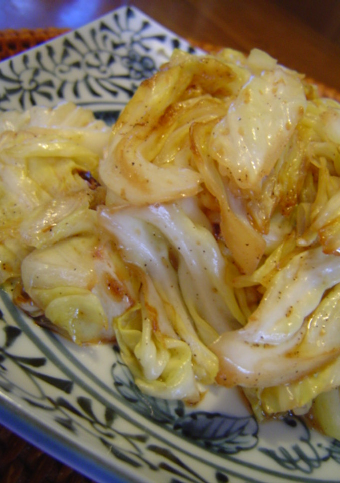 キャベツだけ蒸し焼きにしました-レシピのメイン写真