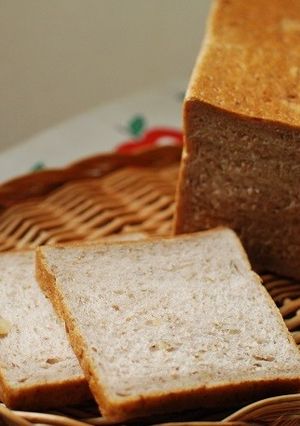 ココナッツオイルでくるみ角食-レシピのメイン写真