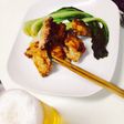 塩麹漬けの鶏胸肉の唐揚げ。青梗菜添え。
