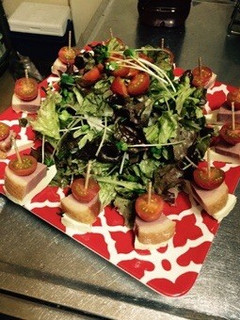 簡単サラダにピンチョス添えて-レシピのメイン写真