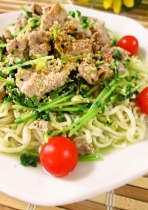 豆苗＆豚肉でスタミナＵＰぶっかけラーメン-レシピのメイン写真