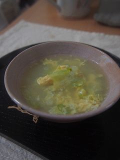 玉葱とレタスの卵スープ-レシピのメイン写真