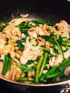 夏バテ防止!豚肉と空芯菜のニンニク炒め-レシピのメイン写真