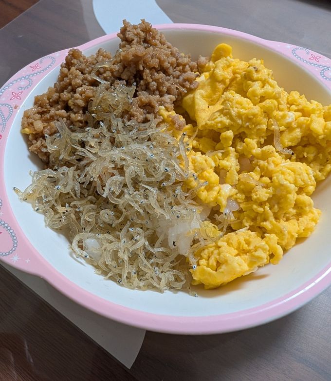 カリカリじゃこ梅そぼろ丼-レシピのメイン写真