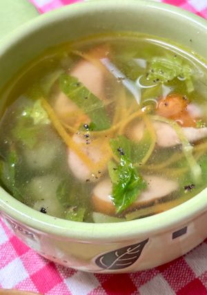 セロリとキャベツとウインナーのスープ♪-レシピのメイン写真
