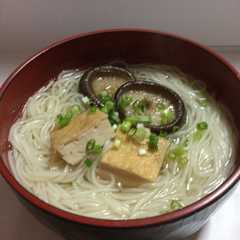 にゅう麺椎茸と昆布ダシ！麺の保存法解説付-レシピのメイン写真