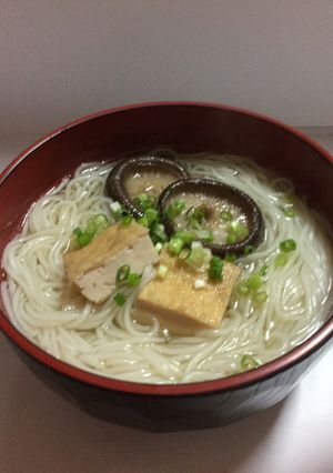 にゅう麺椎茸と昆布ダシ！麺の保存法解説付-レシピのメイン写真