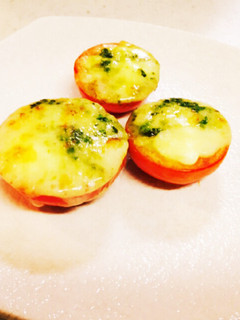簡単!トマトのバジルチーズ焼き♩-レシピのメイン写真