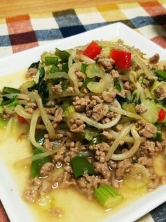 セロリとひき肉の炒めもの-レシピのメイン写真