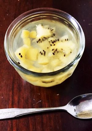 ヒンヤリおいし〜キウイフルーツゼリー-レシピのメイン写真