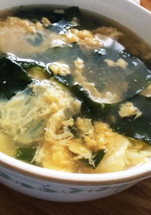 簡単すぎるたまごとワカメのスープ-レシピのメイン写真