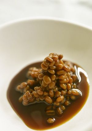 ぷちぷち食感がたまらない！麦の醤油麹-レシピのメイン写真