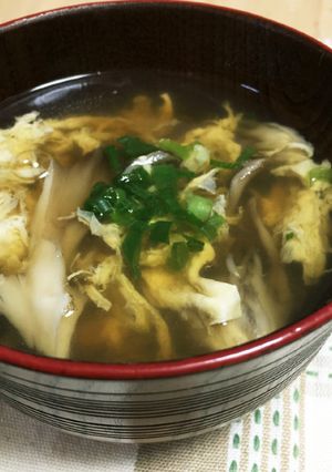 舞茸とふわふわ卵のすまし汁-レシピのメイン写真