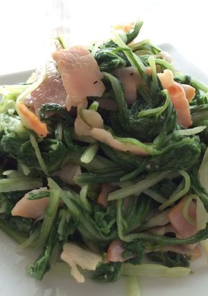 水菜大量消費♡ベーコンのにんにく醤油炒め-レシピのメイン写真