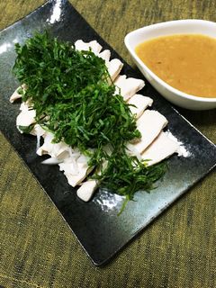 鶏むね肉で簡単茹で鶏!味噌ダレ-レシピのメイン写真