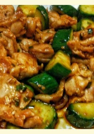きゅうりと鶏もも肉のコチュジャン炒め-レシピのメイン写真
