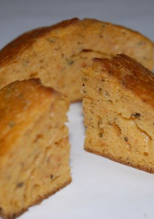 ホットケーキミックスで！トマトパン-レシピのメイン写真