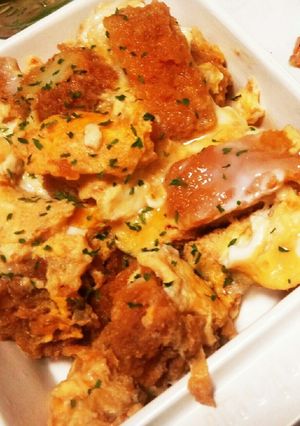 夕飯の余りで!カツの玉子とじ-レシピのメイン写真