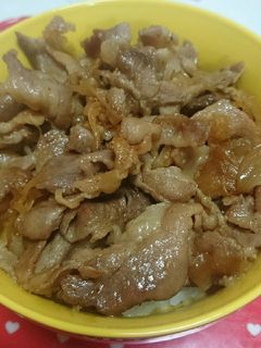 【簡単】ピリッと豚丼-レシピのメイン写真
