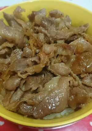 【簡単】ピリッと豚丼-レシピのメイン写真
