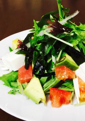 水菜と豆腐と海藻のとろろドレサラダ-レシピのメイン写真
