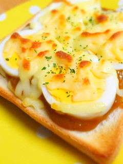 カレーの残りでリメイク!エッグトースト-レシピのメイン写真