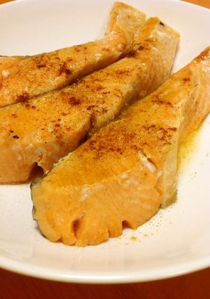 焼き鮭のバター&パプリカがけ-レシピのメイン写真