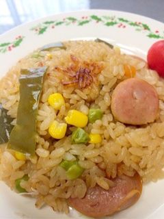 ラーメンスープで炊き込みご飯・ピラフ-レシピのメイン写真