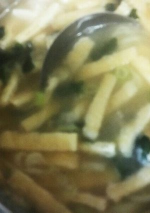 油揚げと長ネギとわかめのお味噌汁-レシピのメイン写真