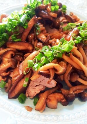 豚ヒレ肉♡きのこたっぷりソースで-レシピのメイン写真