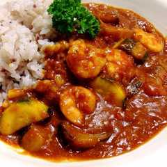 รูปของ ズッキーニと海老のトマトカレー