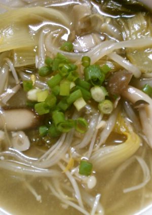 チンゲン菜　もやし　きのこの　中華スープ-レシピのメイン写真