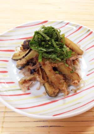 ご飯がススム★なすの味噌バターおかか炒め-レシピのメイン写真