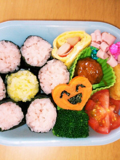 キャラ弁 簡単 細巻きでお花-レシピのメイン写真